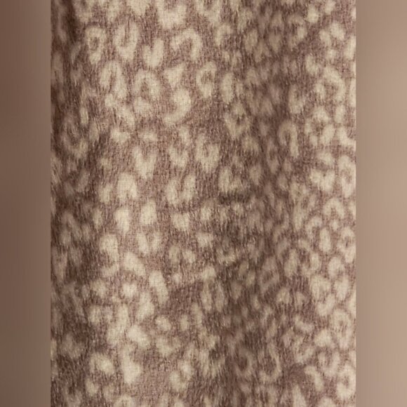 Eddie Bauer Gray Pajamas with Relaxed Fit and Adjustable Waistband - Picture 3 of 4